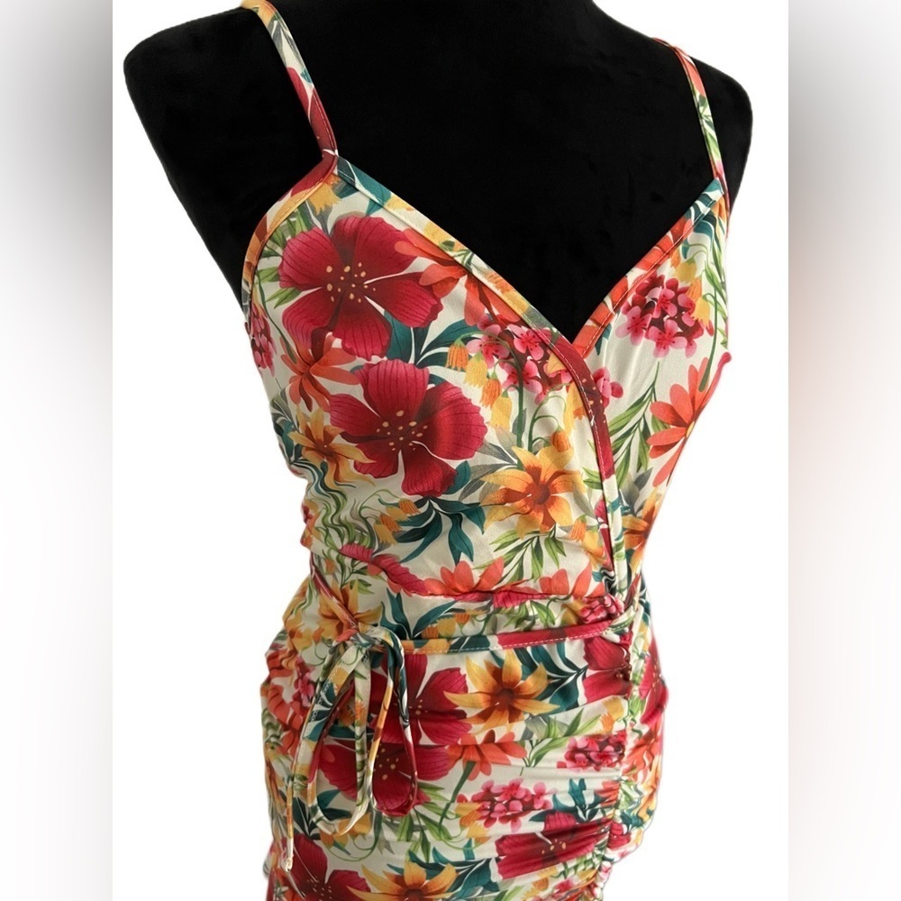 Multicolor Tropical Floral Tie Waist Ruffled Sleeveless Bodycon Mini Dress NWOT - Picture 7 of 7